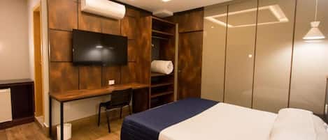 Deluxe Double Room | In-room safe, desk, laptop workspace, blackout curtains