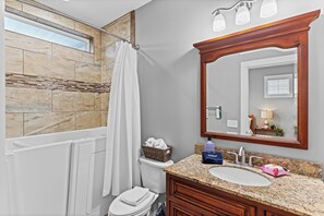 Towels, soap, shampoo, toilet paper