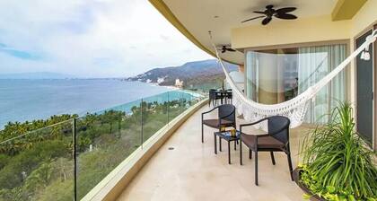 Garza Blanca 2-Bedroom 5-Diamond Resort