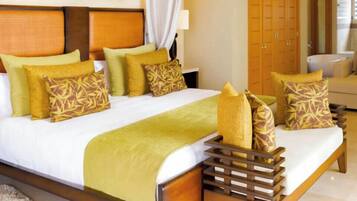 Elite Suite, 2 Bedrooms, Non Smoking, Ocean View | Premium bedding, minibar, in-room safe, iron/ironing board