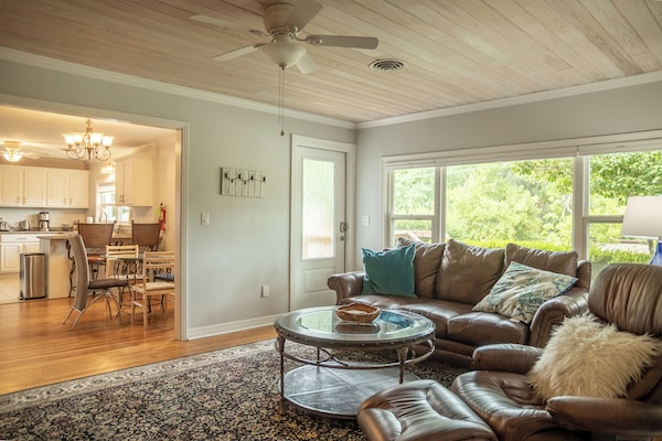 The Orhard House Living room with Amazon Firestick TV