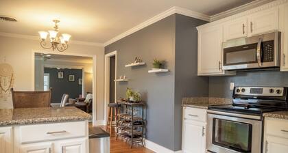 The Orchard House -close to beach & only two blocks from downtown Ocean Springs!