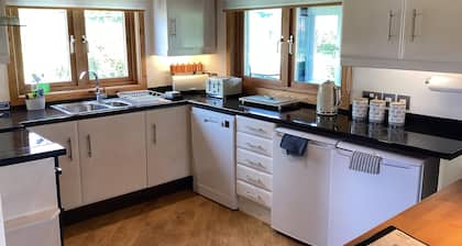Honeypot Lodge
Scandinavian Style, on-site golf course.