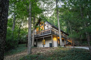 Exterior - Serene Massanutten Retreat, Nestled in the Trees (McGaheysville)