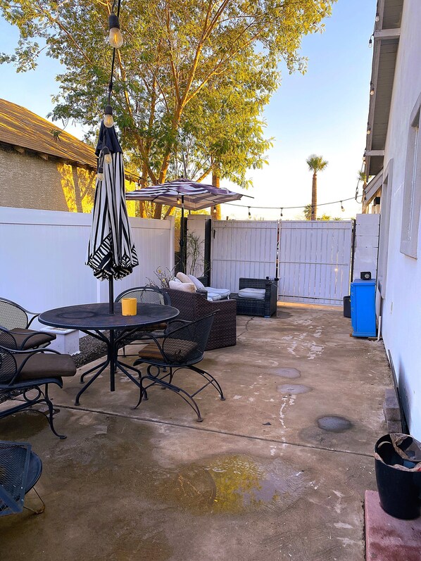 Outdoor dining