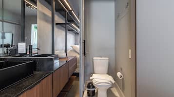 Comfort Studio | Bathroom | Shower, hair dryer, towels, soap