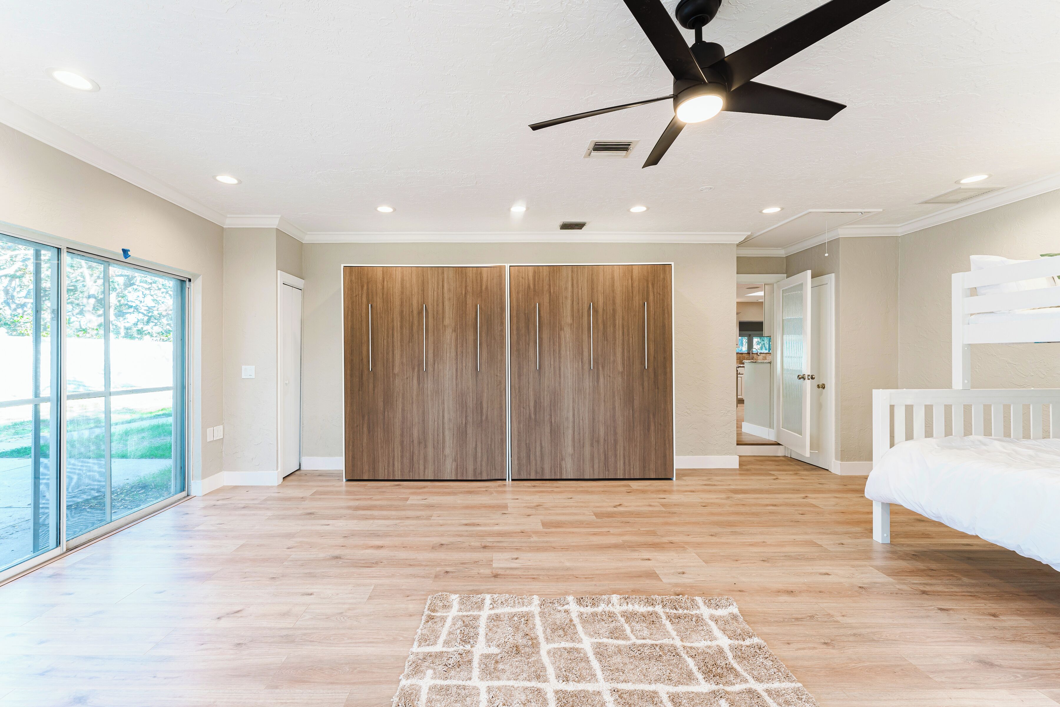 Deluxe Villa, 5 Bedrooms, Garden View | Premium bedding, memory foam beds, desk, laptop workspace