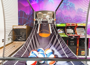 Game room - Indian Rocks Escape (Largo)