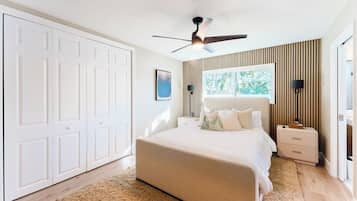 Deluxe Villa, 5 Bedrooms, Garden View | Premium bedding, memory foam beds, desk, laptop workspace