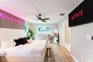 Villa Deluxe, 5 habitaciones, vista al jardín | Ropa de cama de alta calidad, camas con efecto memoria y escritorio