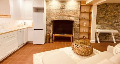 Historic Downtown Hideaway