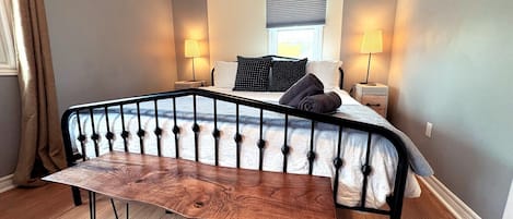 1 bedroom, desk, iron/ironing board, free WiFi