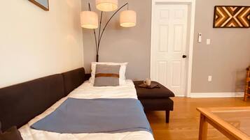 1 Schlafzimmer, Schreibtisch, Bügeleisen/Bügelbrett, kostenloses WLAN