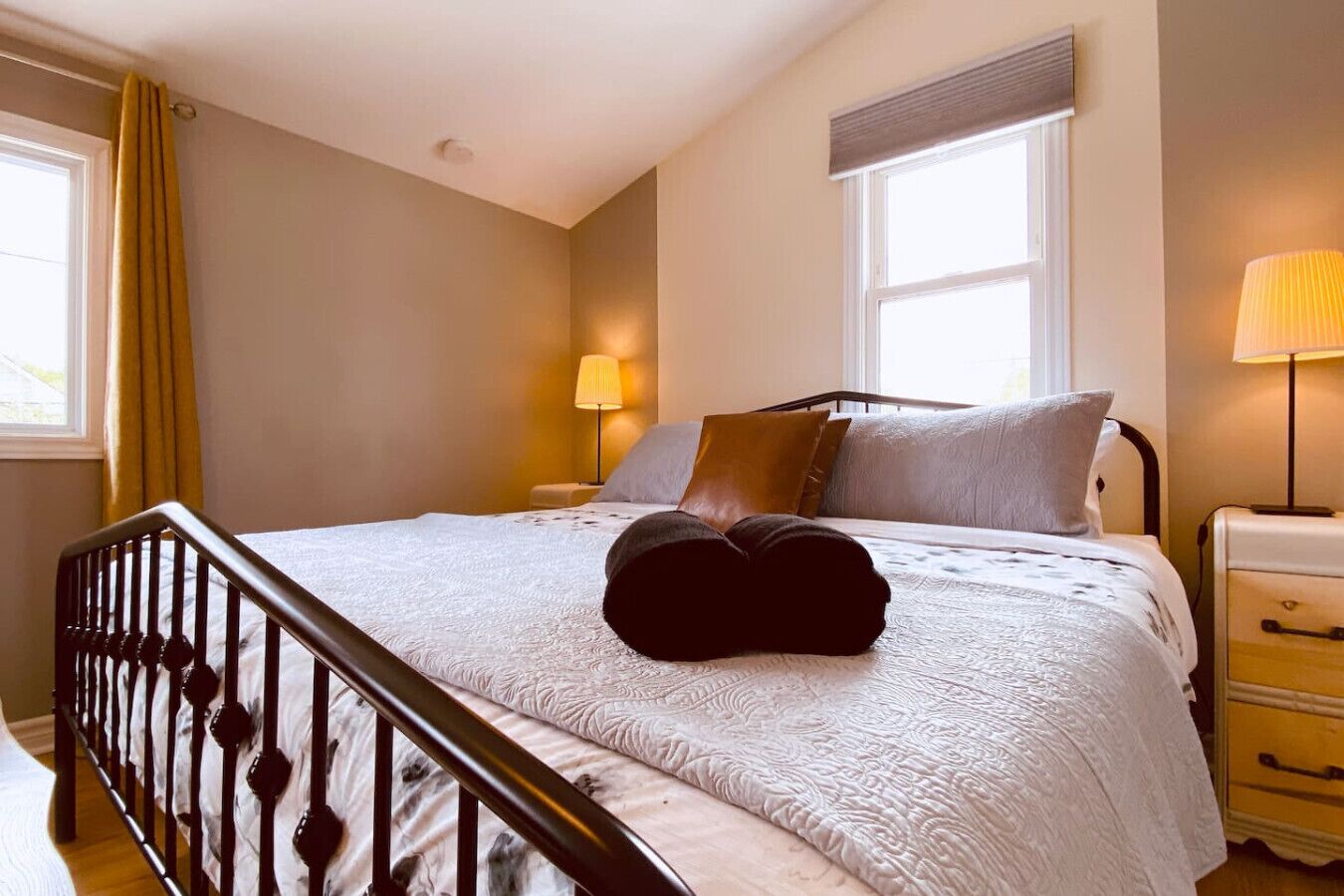 1 chambre, bureau, fer et planche à repasser, Wi-Fi gratuit