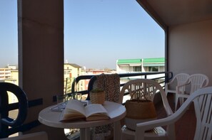 Apartment, 2 Schlafzimmer, Terrasse, Stadtblick | Balkon