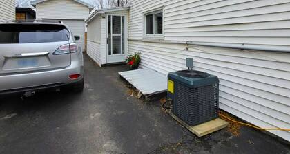 Happy House | Free Parking | Downtown