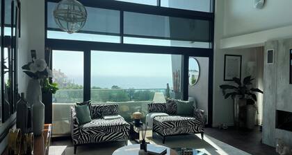 Sunshine Ericeira Where the sea is bluer, spot to enjoy the Sun Set.