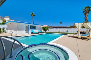 Outdoor pool - Palm Springs Mountainside Paradise (Palm Springs)
