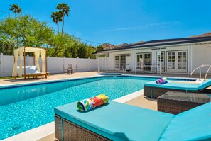 Outdoor pool - Palm Springs Mountainside Paradise (Palm Springs)