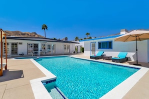 Outdoor pool - Palm Springs Mountainside Paradise (Palm Springs)
