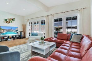 Living area - Palm Springs Mountainside Paradise (Palm Springs)