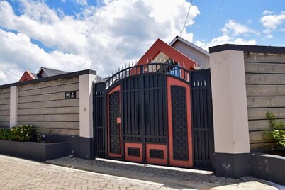 Lux Suites comfy Homestays Nakuru