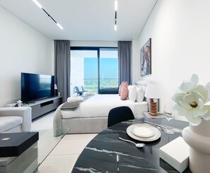 Studio, 1 King Bed, Canal View (0 Bedroom) | Iron/ironing board, free WiFi, bed sheets - Canal View Luxury Pool Access & Hot Tub (Dubai)