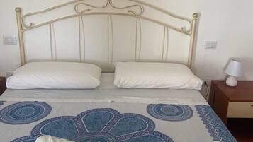 2 bedrooms, iron/ironing board, travel crib, free WiFi