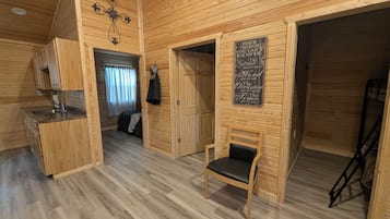 Cabin tiện nghi đơn giản | Nội thất