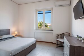 Apartamento básico, 1 quarto (Apartment) | Ferros/tábuas de passar roupa, berços (sobretaxa), Wi-Fi de cortesia