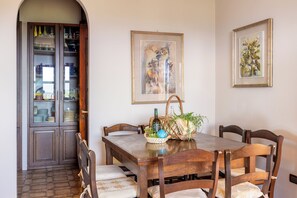 Comfort Apartment | Dining room - Galatea e Giardino delle Esperidi apartments with pool by Wonderful Italy (Syracuse)