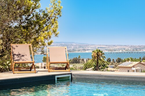 Galatea e Giardino delle Esperidi apartments with pool by Wonderful Italy