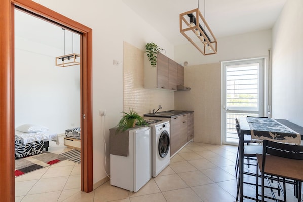 Standard Apartment, 1 Bedroom (Apartment) | Private kitchen | Fridge, microwave, stovetop, cookware/dishes/utensils