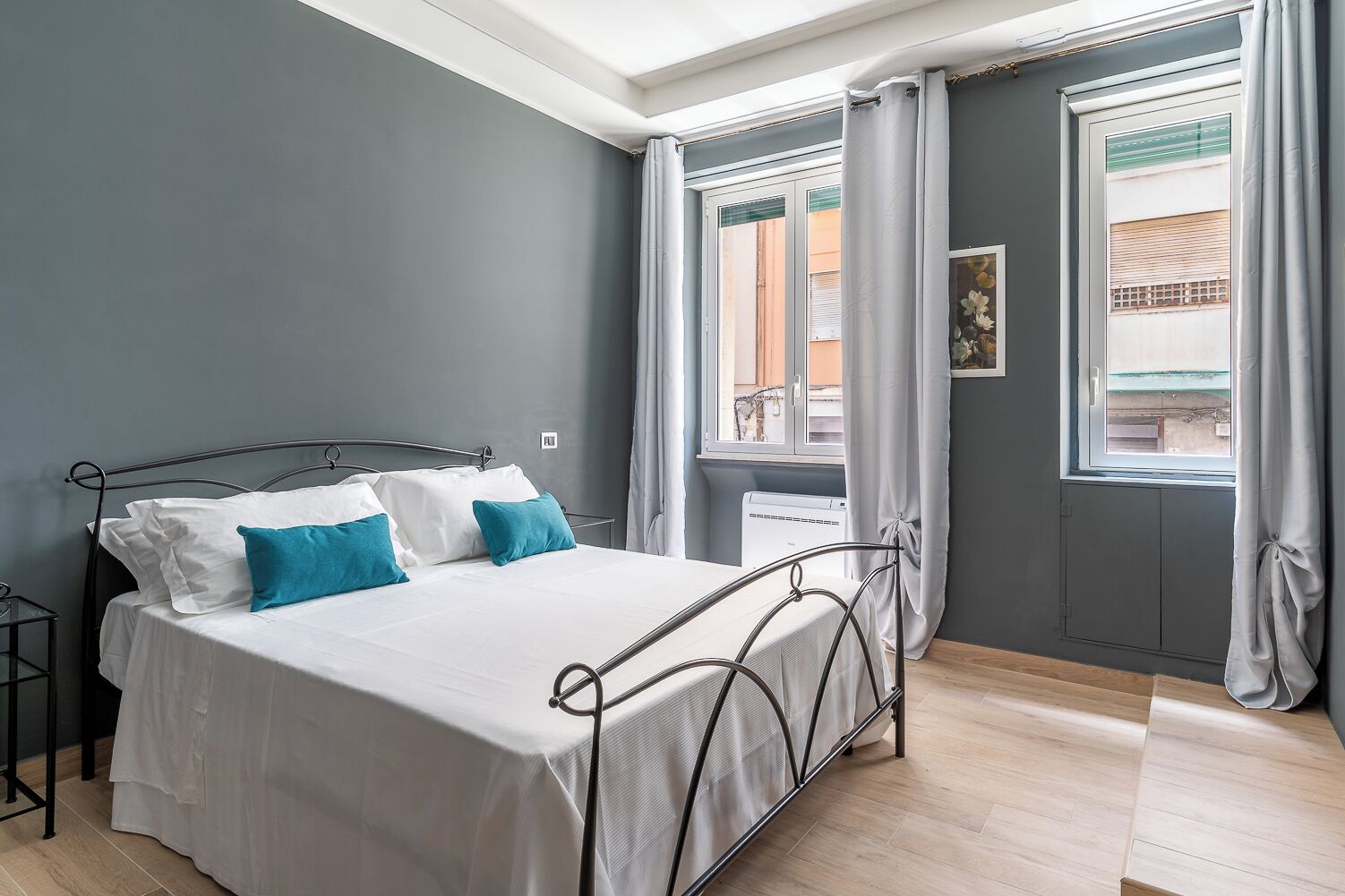 免费 WiFi、床单