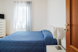 Standard Apartment, 2 Bedrooms (Apartment) | Iron/ironing board, free WiFi, bed sheets - Appartamento a Torre Canne con balcone (Fasano)