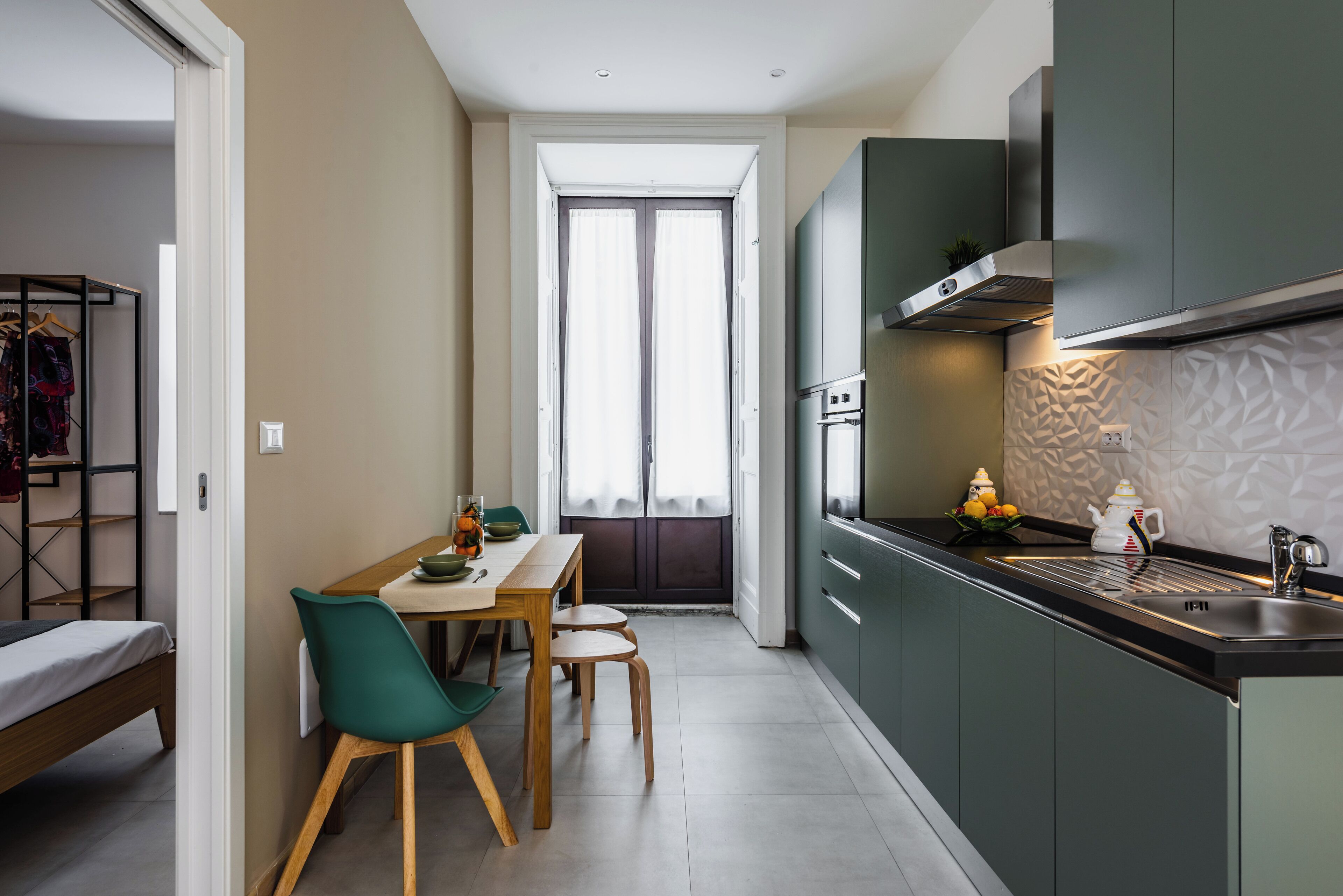 Apartamento estándar, 4 habitaciones (Apartment) | Cocina privada | Frigorífico, horno y utensilios de cocina