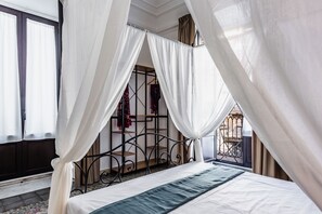 Apartamento estándar, 4 habitaciones (Apartment) | Tabla de planchar con plancha, wifi gratis, ropa de cama