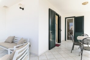 Terrace/patio - White Sea - Villetta Jasmine by Wonderful Italy (Carovigno)