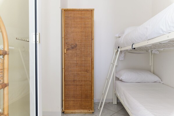 Departamento estándar, 3 habitaciones (Apartment) | Ropa de cama 
