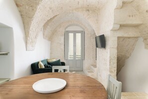 Living area - Casetta Wilma by Wonderful Italy (Cisternino)