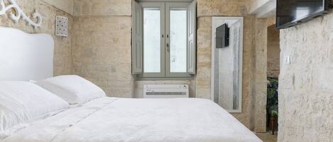 Standard House, 1 Bedroom (Apartment) | Free WiFi, bed sheets