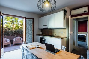 Standard Apartment, 2 Bedrooms (Apartment) | Private kitchen | Fridge, oven, stovetop, dishwasher
