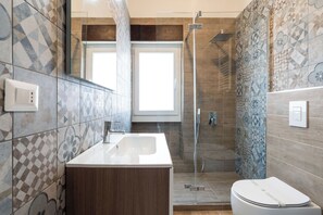Standard Apartment, 2 Bedrooms (Apartment) | Bathroom | Shower, hair dryer, bidet, towels - Venus Apartment by Wonderful Italy (Bari)