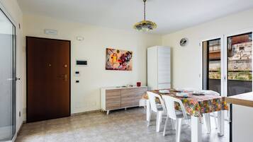 Standard Apartment, 2 Bedrooms (Apartment) | Living area