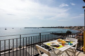 Standard House, 2 Bedrooms (Apartment) | Water view