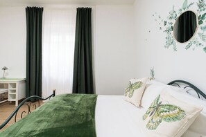 Standard Apartment, 2 Bedrooms (Apartment) | Individually furnished, iron/ironing board, free WiFi, bed sheets - The Flower House by Wonderful Italy (Bitritto)