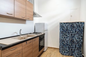 标准公寓, 2 间卧室 (Apartment) | 私人厨房 | 烤箱、炉灶、厨具/餐具