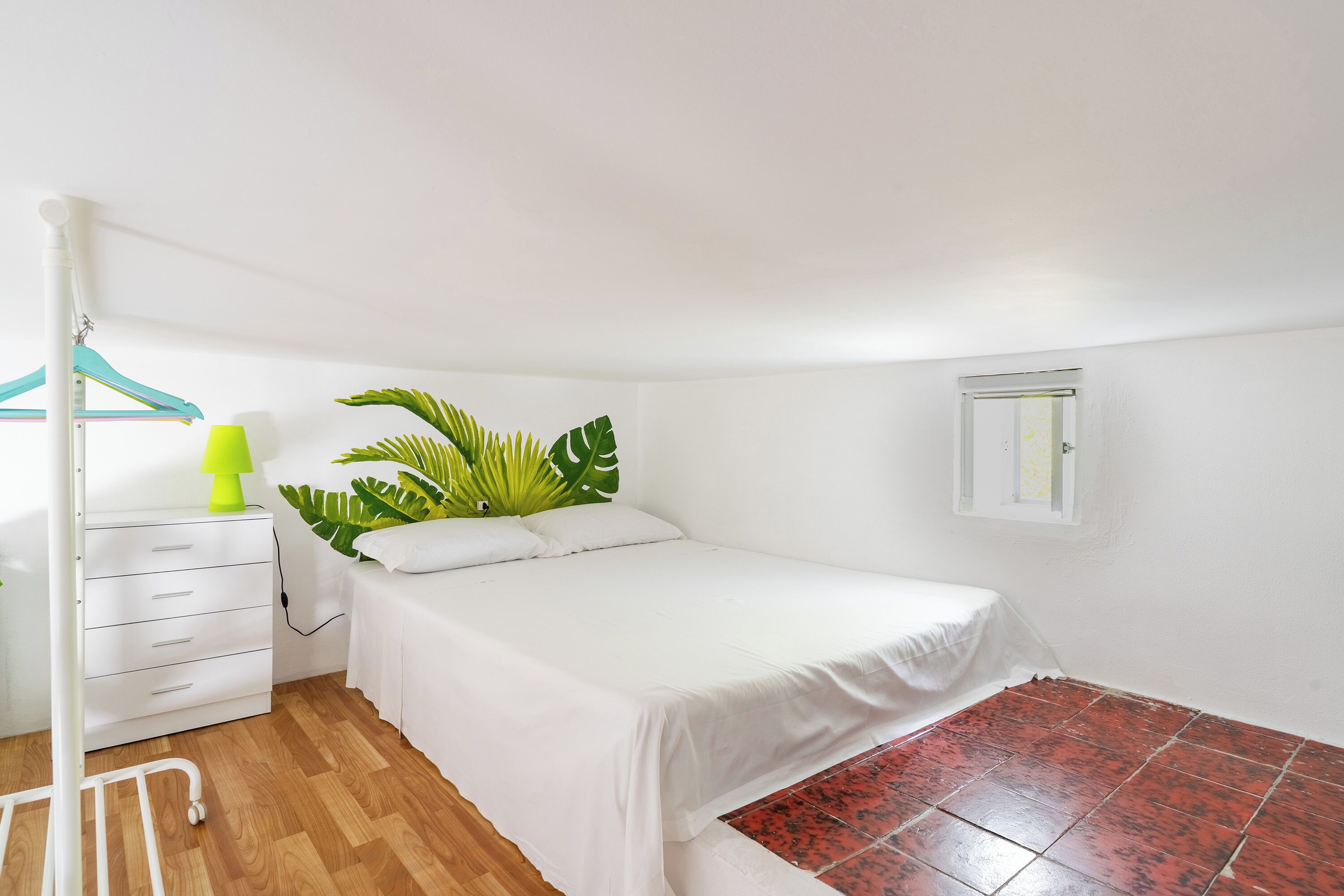 Vila standard, 4 quartos (Apartment) | Ferros/tábuas de passar roupa, Wi-Fi de cortesia, roupa de cama