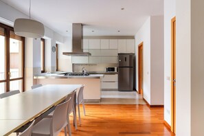Standardlejlighed - 4 soveværelser (Apartment) | Spisestue
