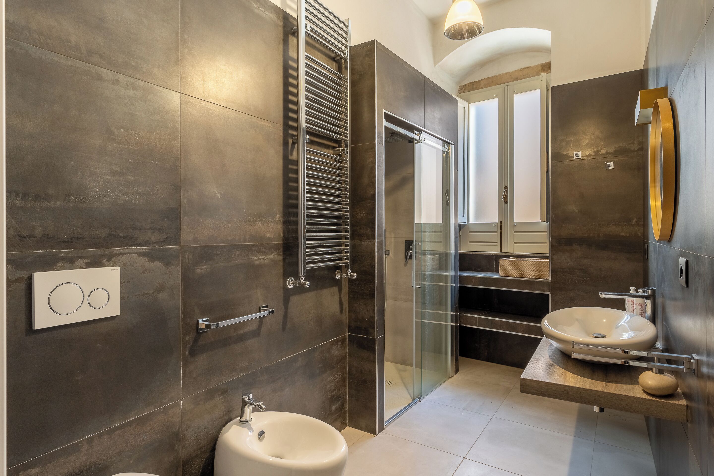 Comfort Apartment, 2 Bedrooms (Apartment) | Bathroom | Shower, hair dryer, bidet, towels